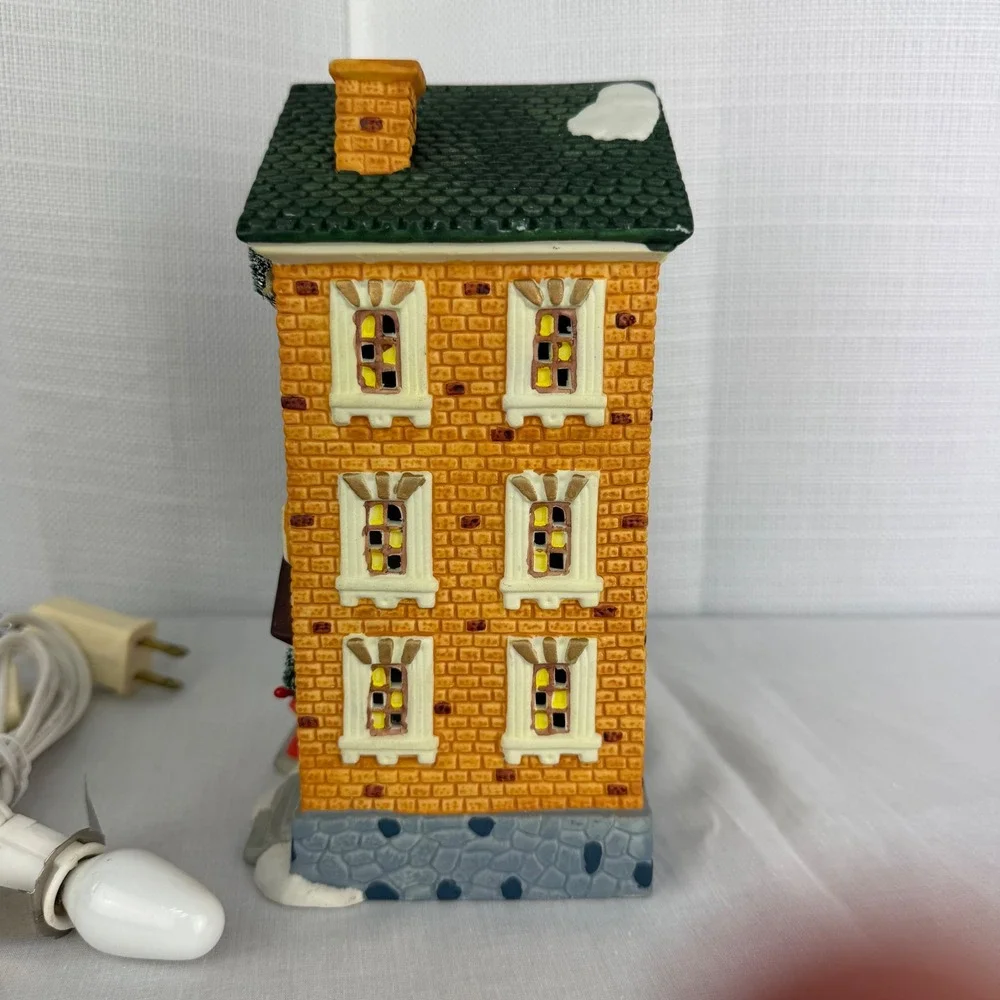 Holiday Living pre owned